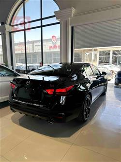 نيسان ألتيما